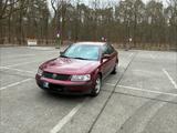 Volkswagen Passat 1.6 Auto Basis - Volkswagen Passat aus 1997