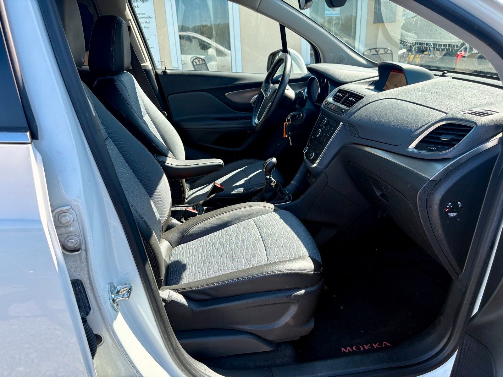 Fahrzeugabbildung Opel Mokka Innova ecoFlex 4x4 Navi Xenon Leder Kamera