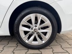 SKODA Octavia Combi 2.0 TDI Style*HEAD UP*MATRIX*