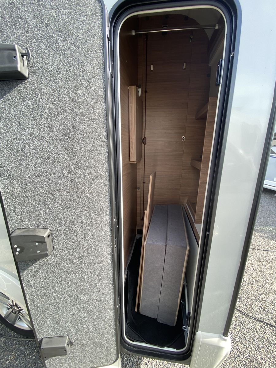 Fahrzeugabbildung Knaus Tourer Van VANSATION 500 LT Anhängerkupplung