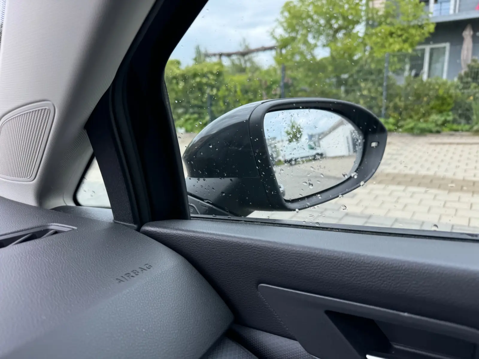 Volkswagen Golf VIII 1.0 eTSI Active NAVI*KLIMATRONIK*MTL* — 16