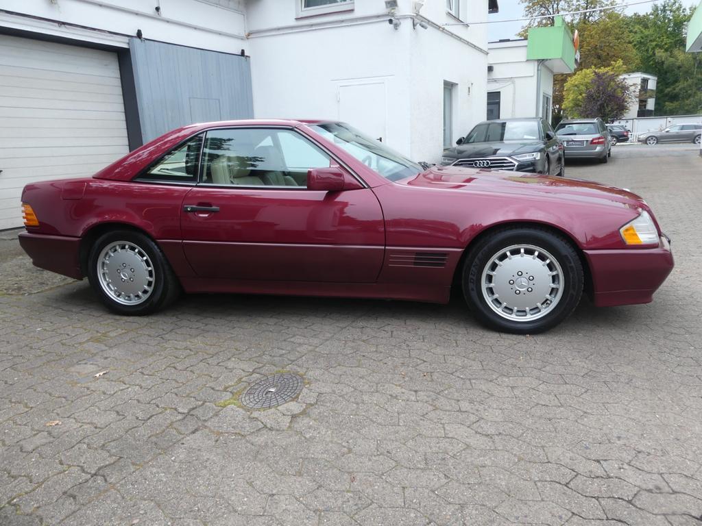 Mercedes-Benz SL 300