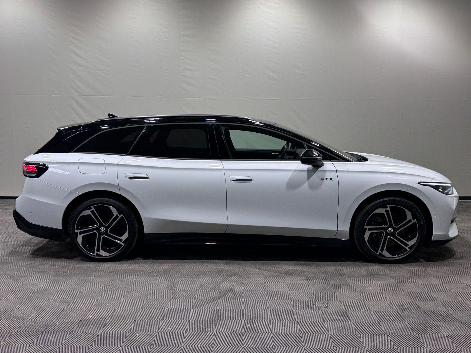 Volkswagen ID.7 Tourer GTX | MATRIX NAVI PANO HARMAN AHK