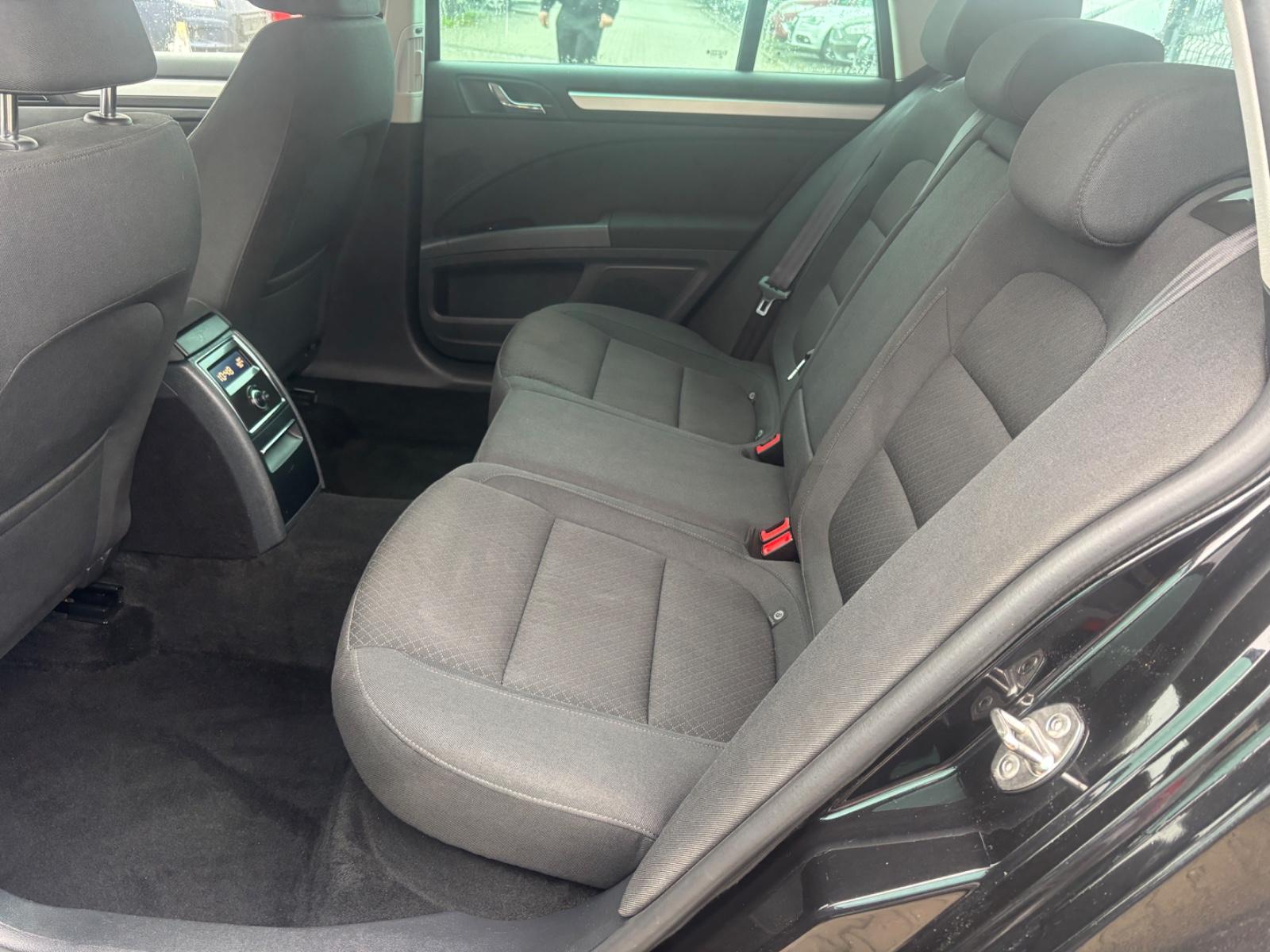 Skoda Superb 2015 — photo 14