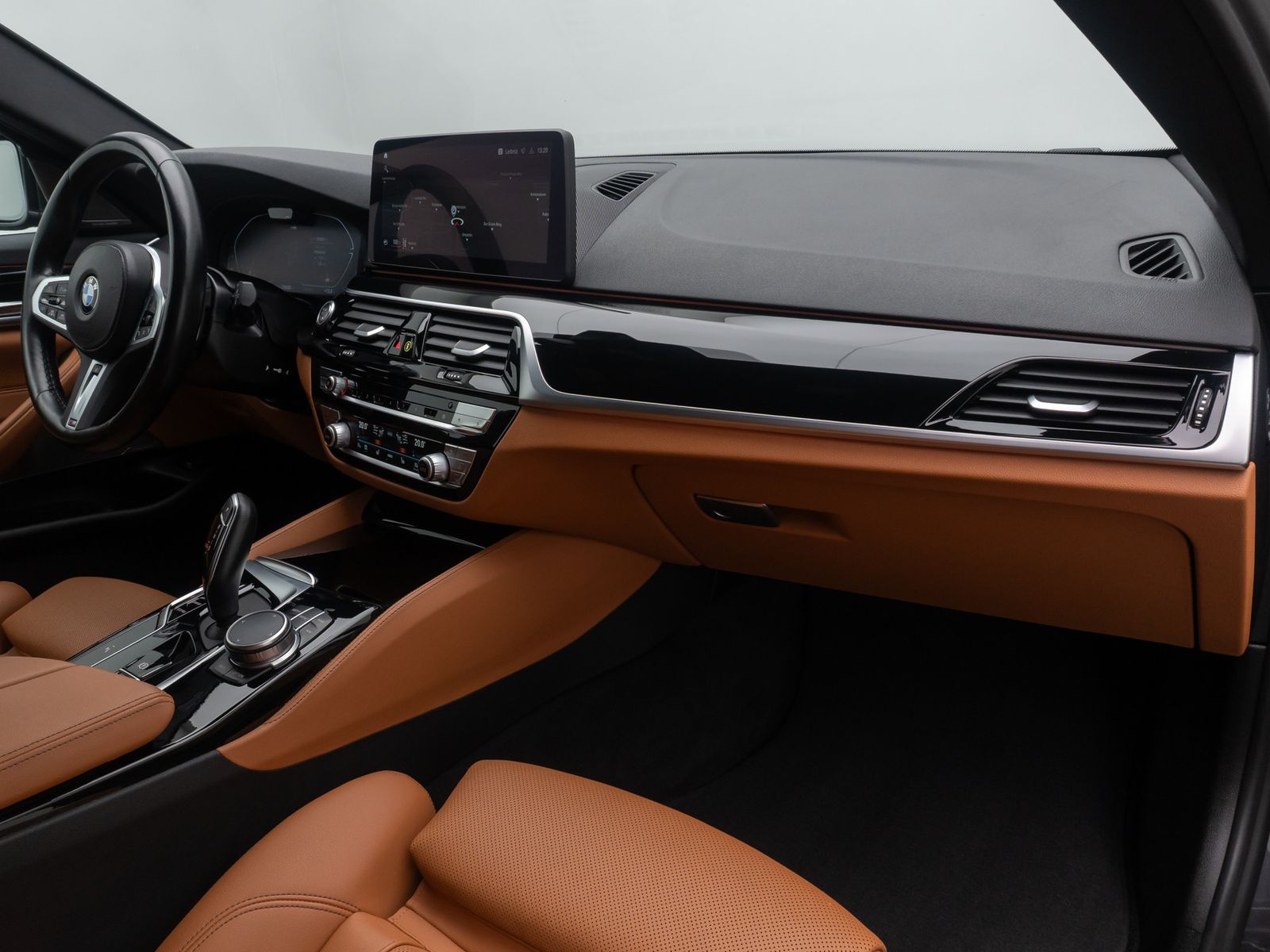 Fahrzeugabbildung BMW 530d M Sport Kamera DAB Laser Komfort H/K HUD 19