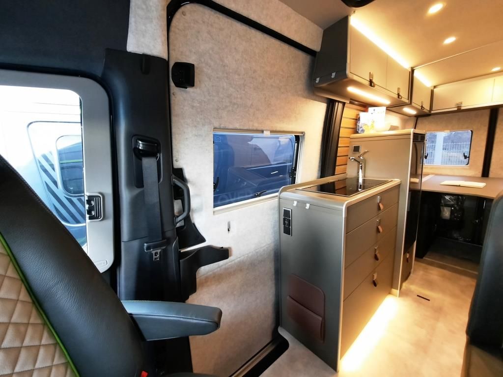 Fahrzeugabbildung HYMER / ERIBA / HYMERCAR Camper Van GRAND CANYON S 600 CROSSOVER Verfüg./