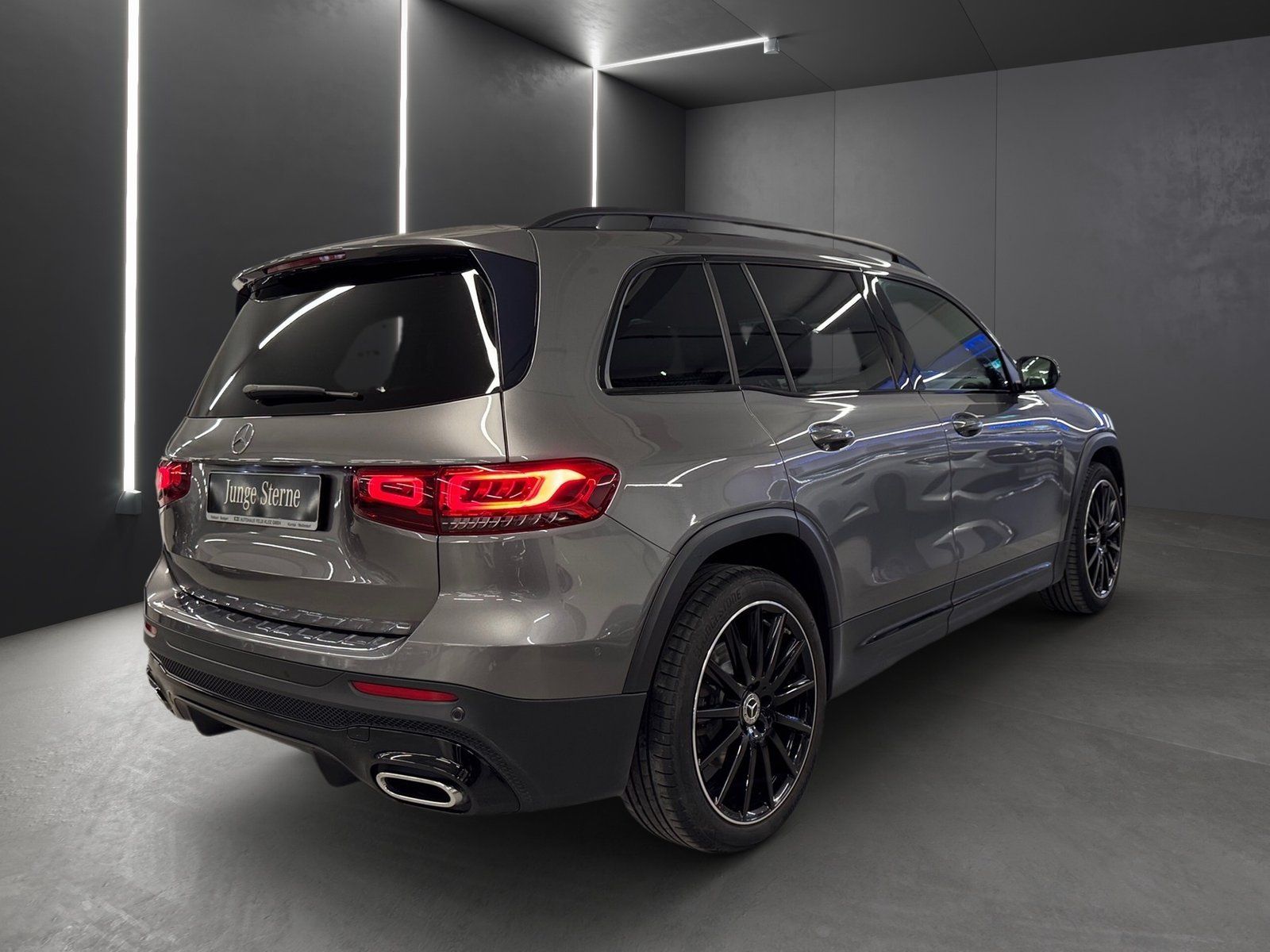 Fahrzeugabbildung Mercedes-Benz GLB 220 d 4M AMG*AHK*Distro*Totwink*LED*Kamera*