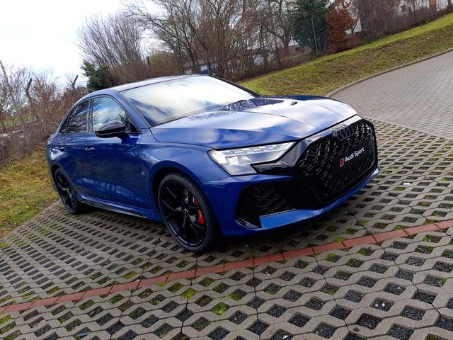Fahrzeugabbildung Audi RS 3 Limousine Matrix SONOS PANO Kamera HuD