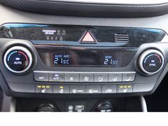 Fahrzeugabbildung Hyundai Tucson *Kamera!*Panoramaschiebedach!*SHZ!*Navi*