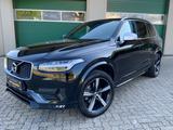 Volvo XC90 R Design AWD/MASSA./PANO/7SITZE/AHK/ACC/360 - Volvo XC90 mit Benzin-Antrieb: Geländewagen