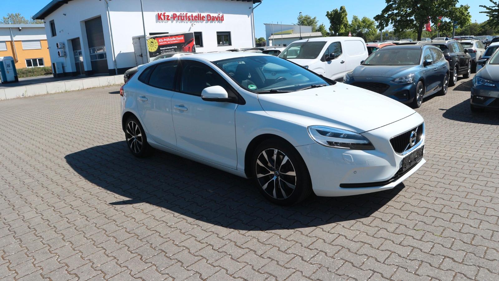 Volvo V40 T3 Geartronic Momentum*Navi*Kamera*