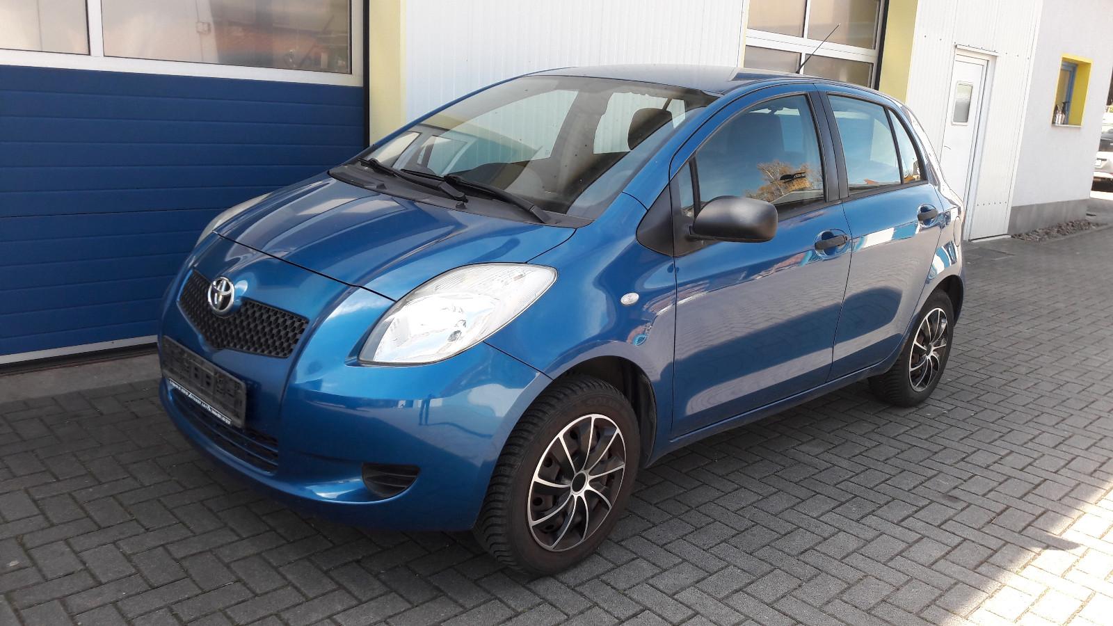 Toyota Yaris Cool 1,0-l-VVT-i