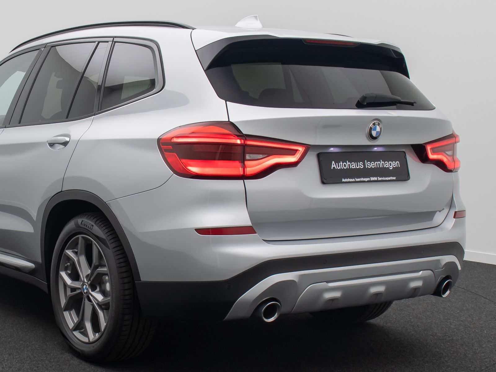 Fahrzeugabbildung BMW X3 xD20d xLine DAB HUD ACC Alarm Sportsitz 19Zol