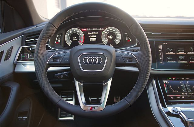 Audi Q8 60 TFSIe S-Line,B&O,23",Sportsi+,HD-Matrix*