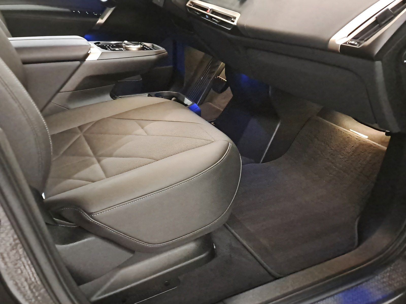 BMW iX xDrive40 AHK Driv.Assist.Prof Harman/K Laser foto 6