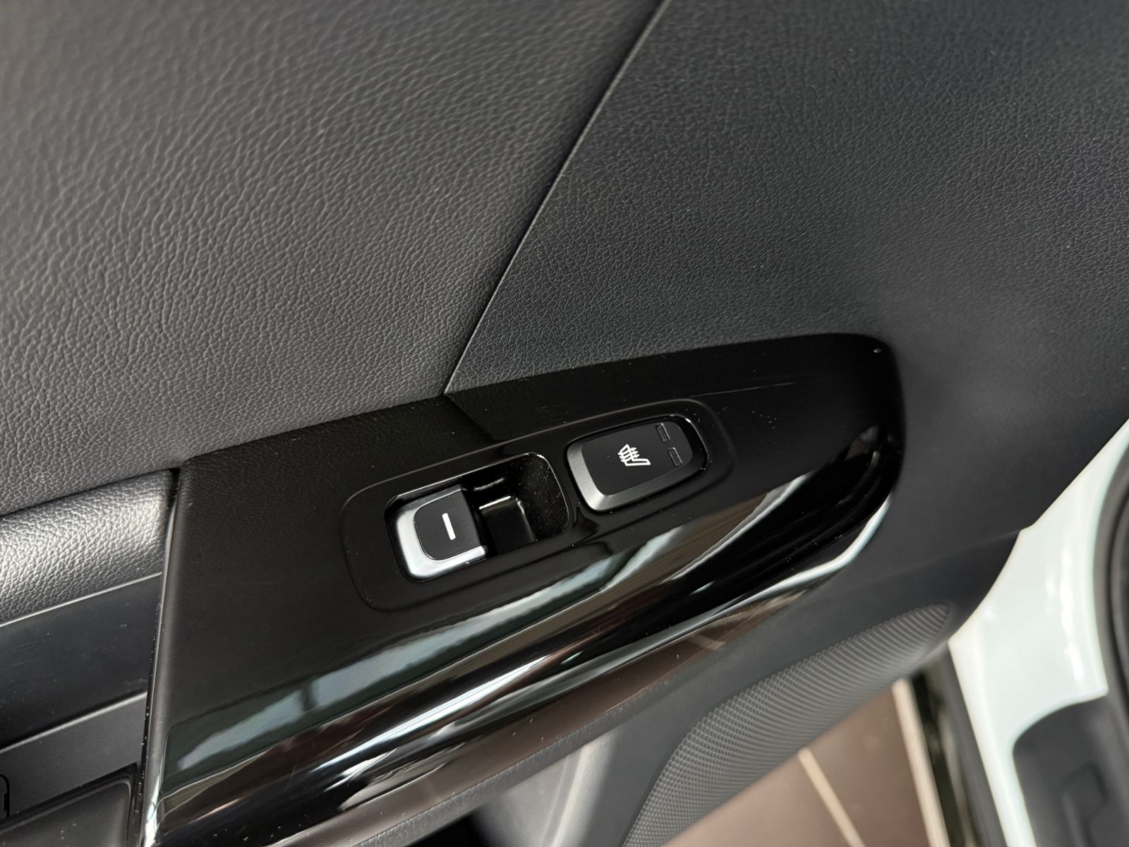 Fahrzeugabbildung Kia Sportage GT-Line 4WD PANO LED LEDER 19"