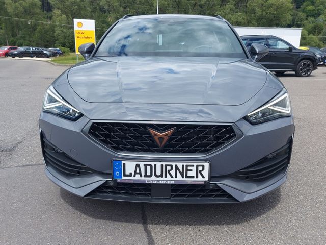 Leon *Sportstourer VZ/e-Hybrid /AHK-klappbar/LED