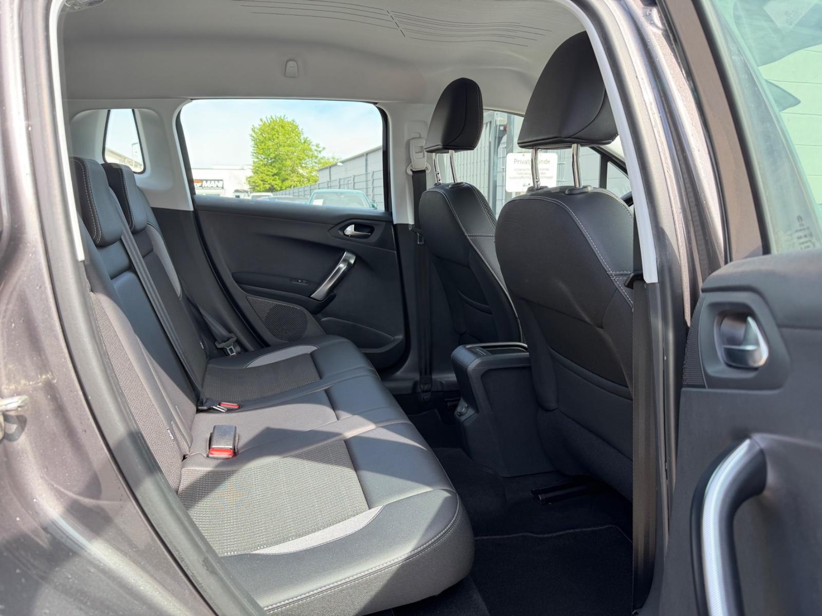 Peugeot 2008 Allure/TÜV Neu/Navi/PDC