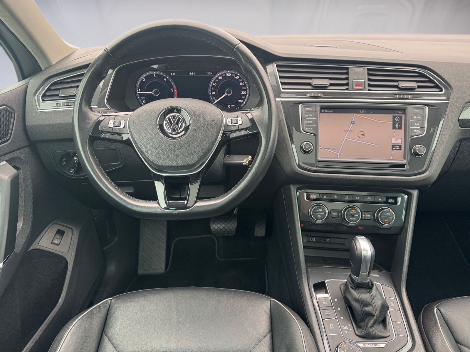 Fahrzeugabbildung Volkswagen Tiguan Highline 2.0TDI 4Motion