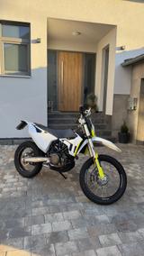 Husqvarna 701 Enduro | 1. Hand | Rentnerfahrzeug - Offers