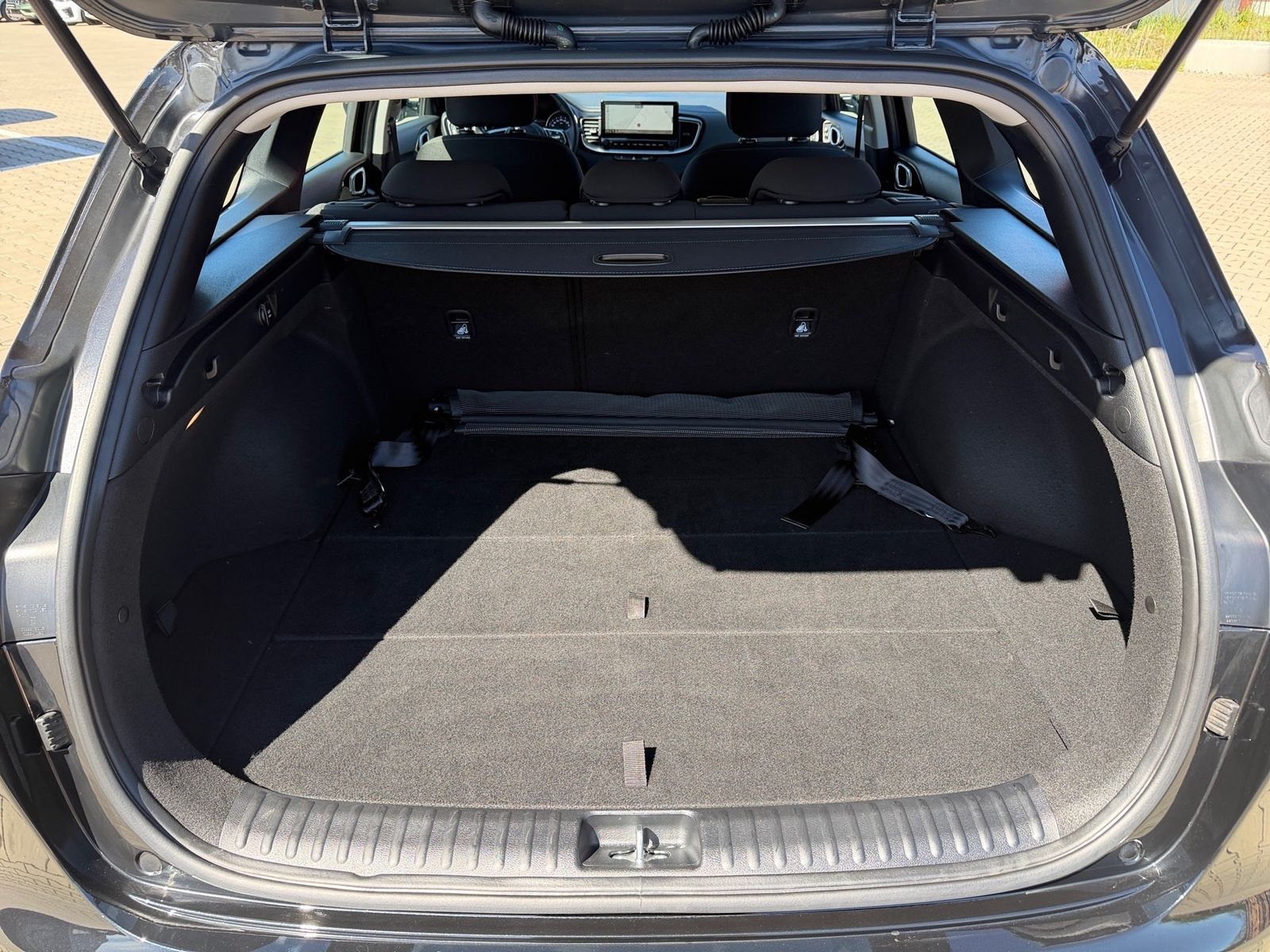 Fahrzeugabbildung Kia CEED_SW 1.5T 140 DCT7 VIS KOMF+ (NAV)