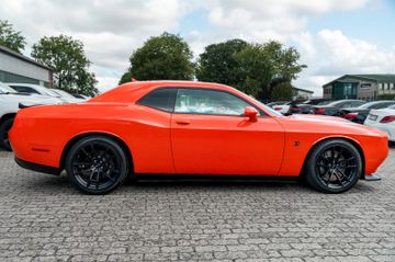 Dodge Challenger - 5