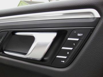 Porsche Macan - 5