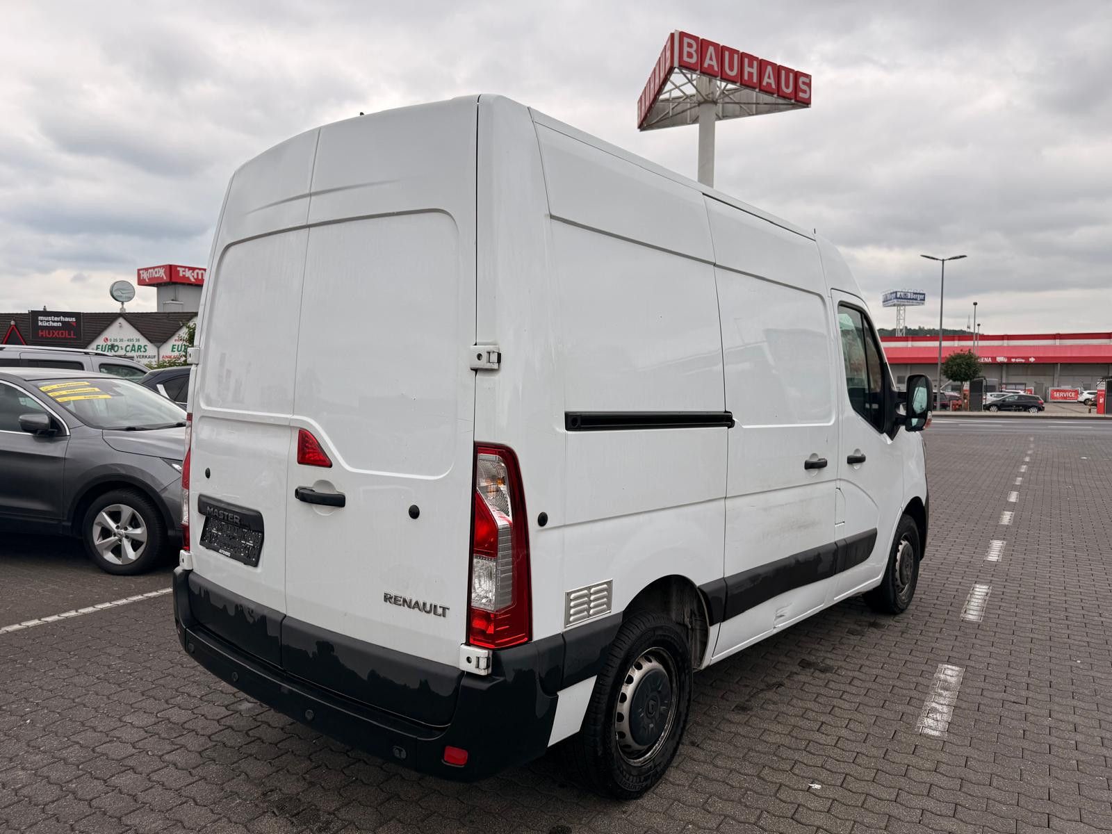 Fahrzeugabbildung Renault Master III Kasten L1H2 HKa 3,5t