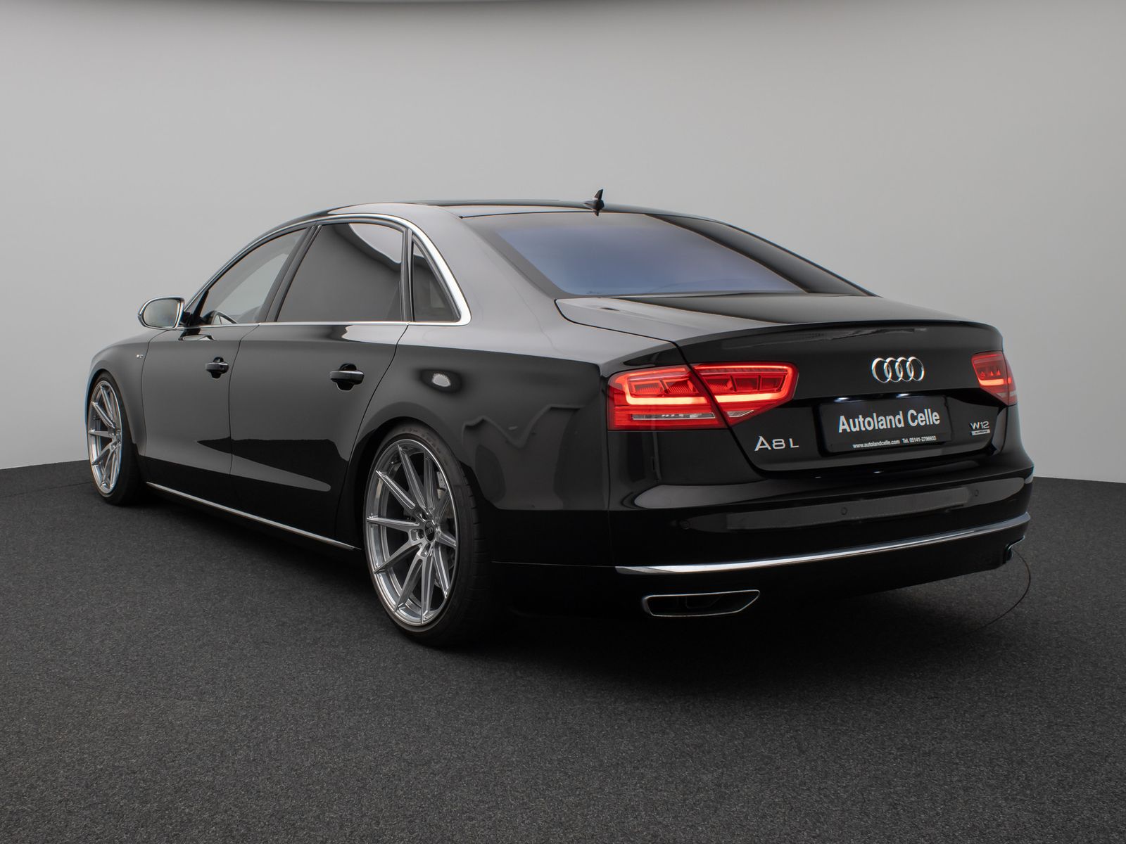 Fahrzeugabbildung Audi A8 W12 Lang Chauffeur GSD B&O Keramik TV Voll