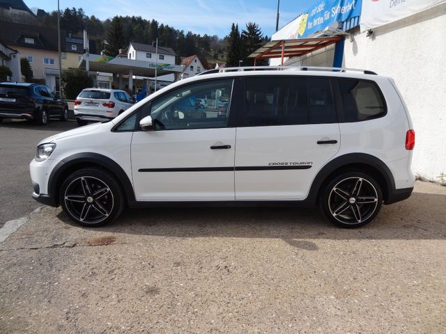 Fahrzeugabbildung Volkswagen CrossTouran/2.Hd/AHK/SitzH/140PS/PDC/Bi-Xenon/