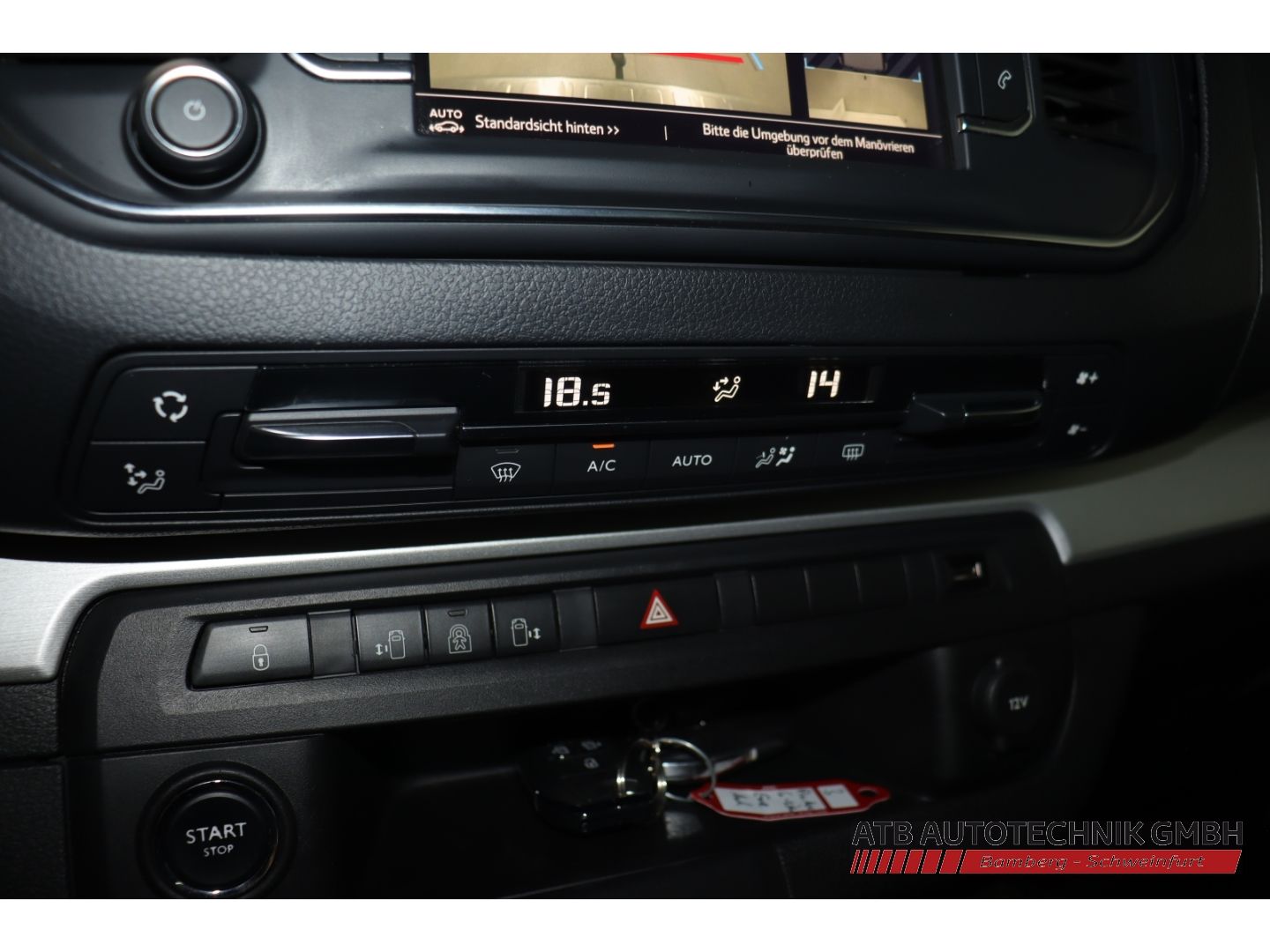 Fahrzeugabbildung Toyota Proace Verso 2.0 l L1 Executive 6-Sitzer