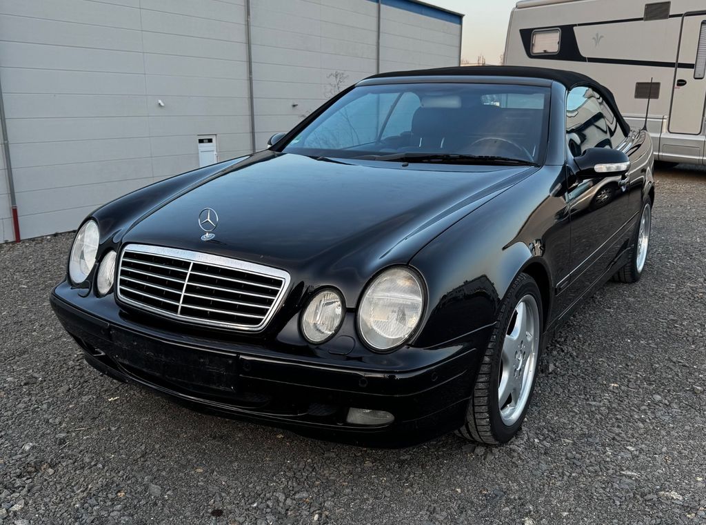 Mercedes-Benz CLK 320