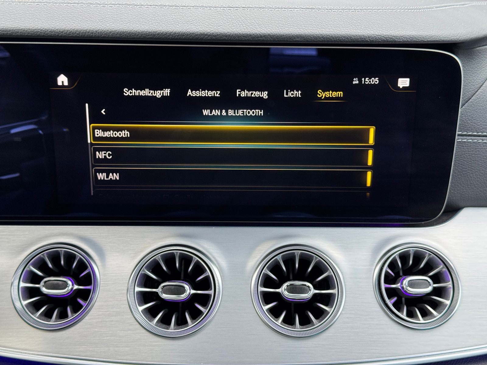 Fahrzeugabbildung Mercedes-Benz E 300 Coupe 9G 2X AMG LINE PANORAMA MBUX 20 ZOLL