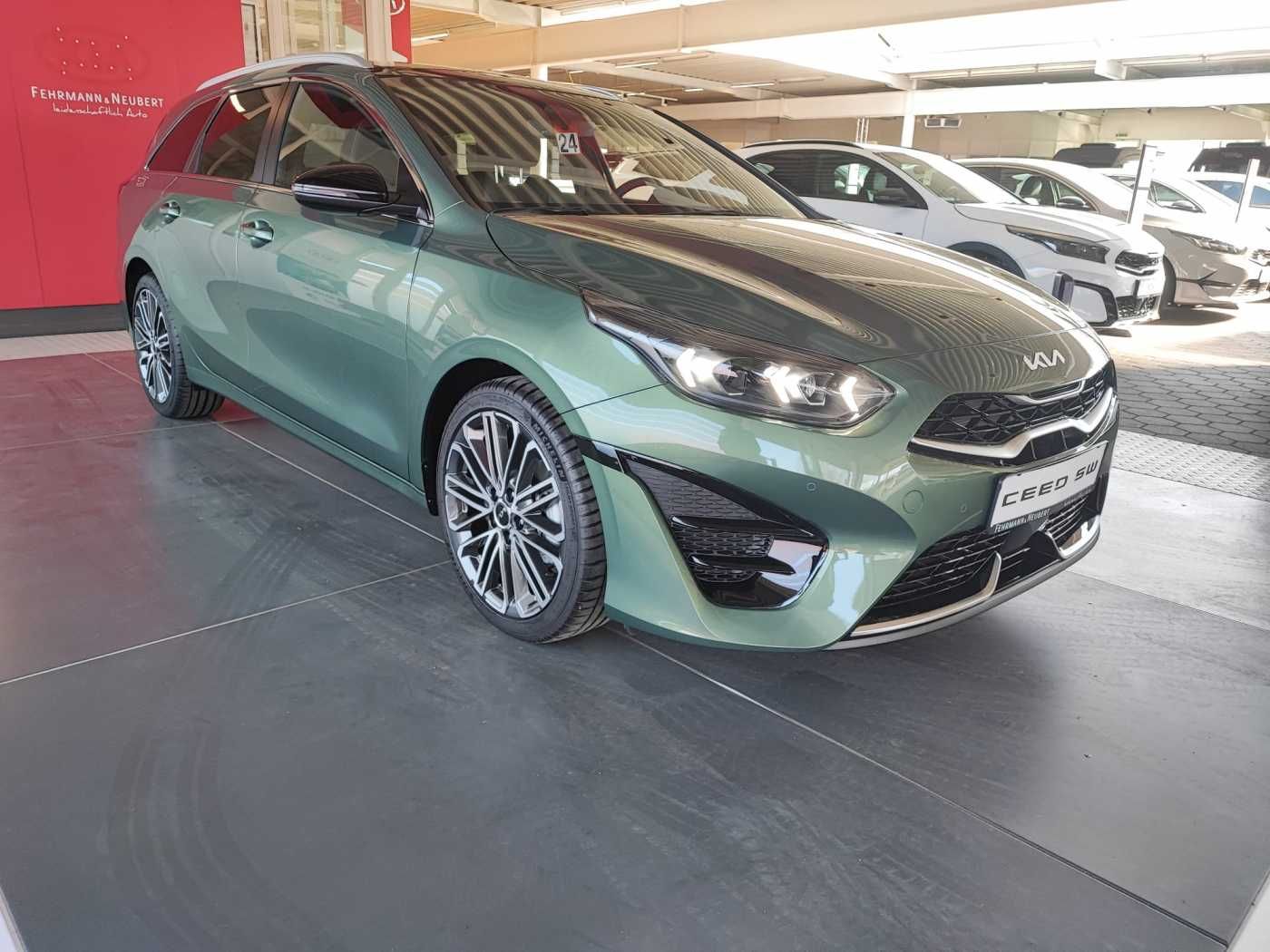 Kia CEED SW 1.5T DCT7 GT-Line TEC LEDER GD 18Z imagem 2