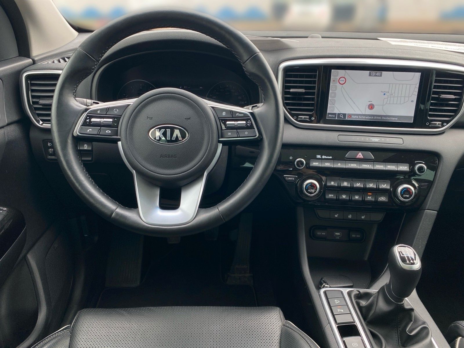Fahrzeugabbildung Kia Sportage 1.6 GDI Black Edition Glasdach Leder