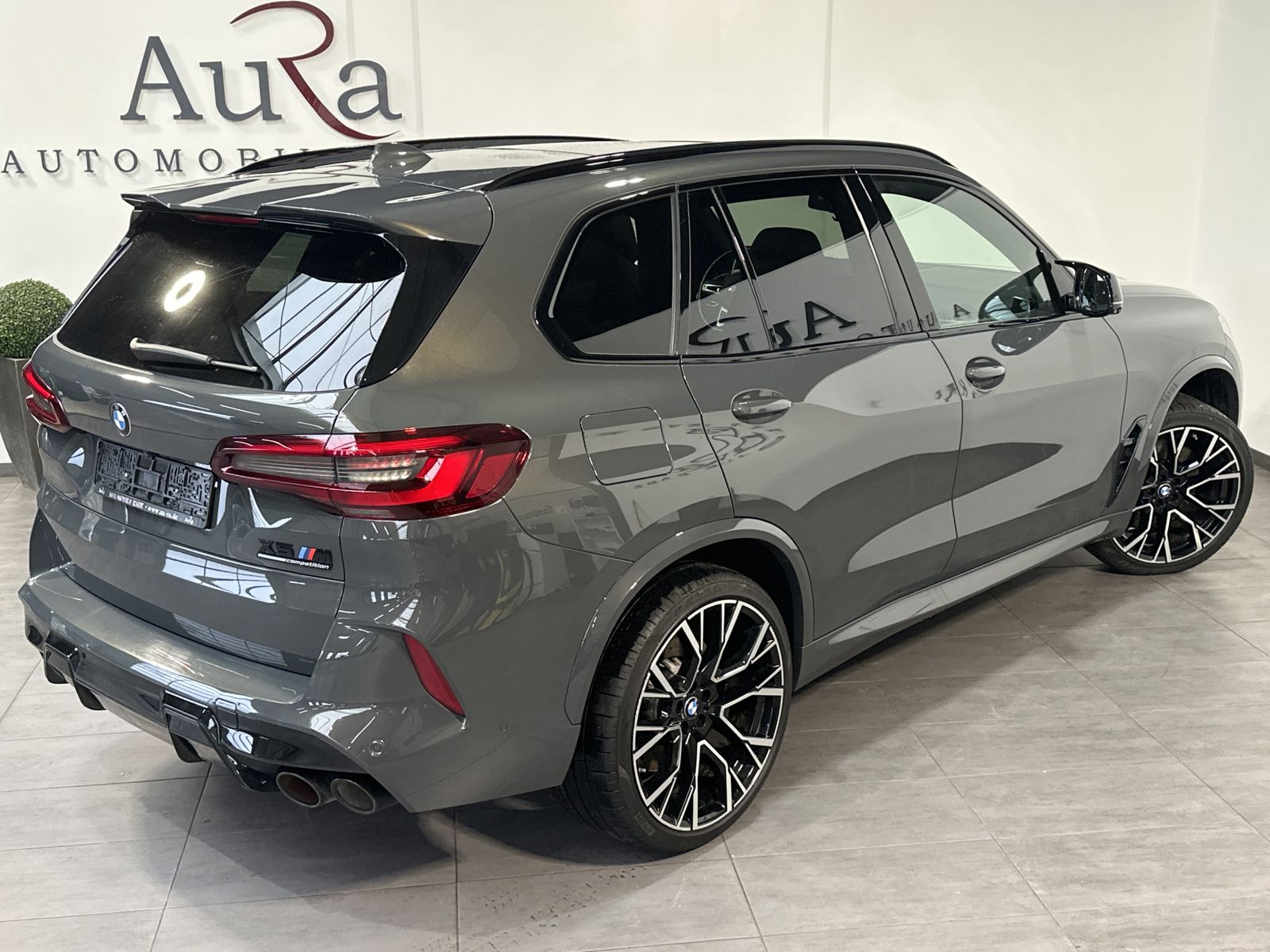 Fahrzeugabbildung BMW X5 M Competition NAV+LASER+PANO+AHK+360°+21/22ZO