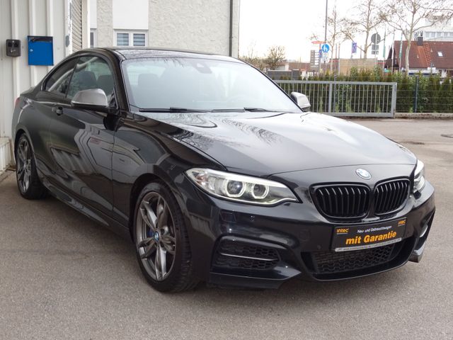 BMW M235i Coupé SAG Navi Alcant Xenon 18" Keyl. Kam.