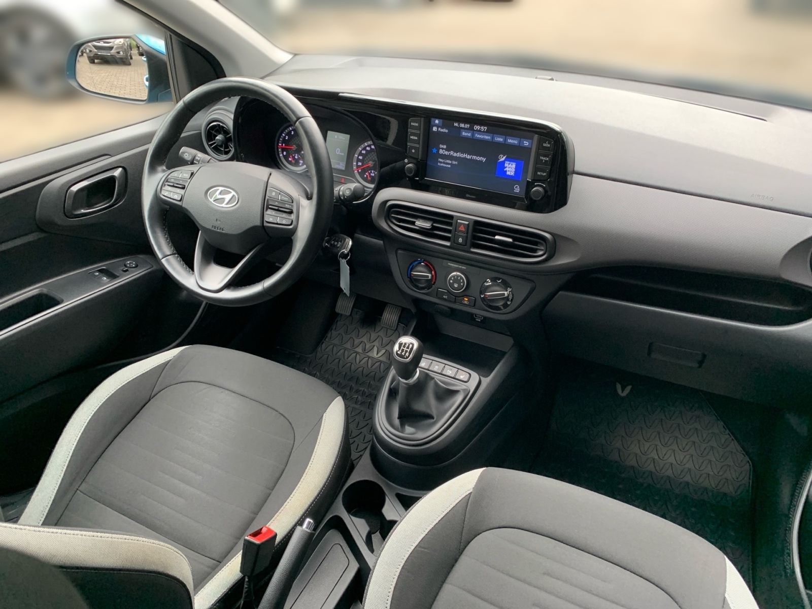Fahrzeugabbildung Hyundai i10 1.0 Trend SHZ LHZ PDC