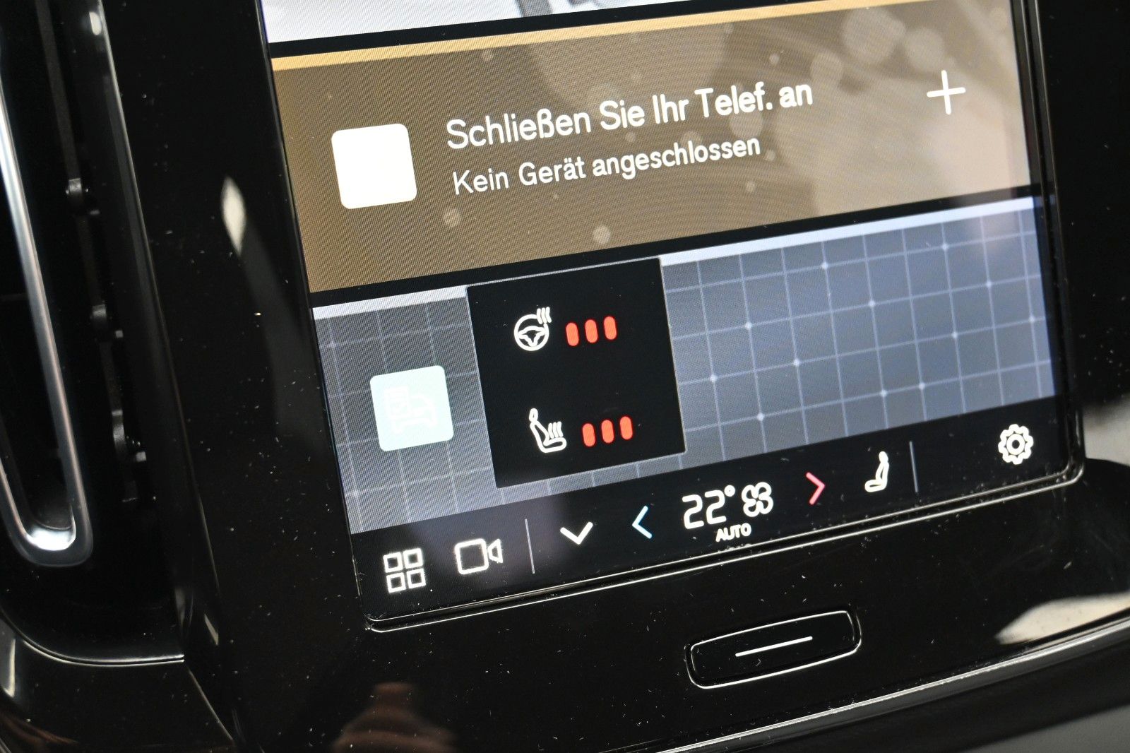 Fahrzeugabbildung Volvo XC40 Single Ext. Range Plus*LED*STHZ*CAM*BLIS