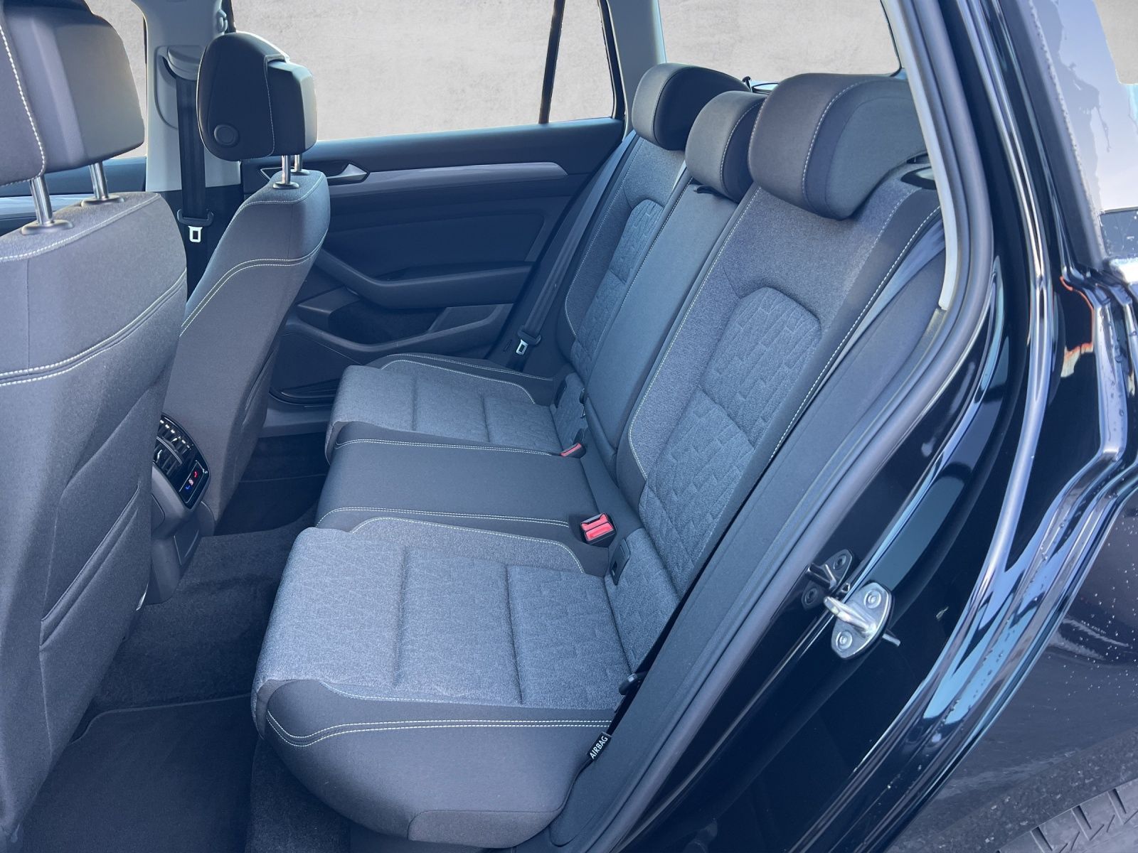 Passat Variant Business 2.0 TDI DSG Navi*ACC*IQ.