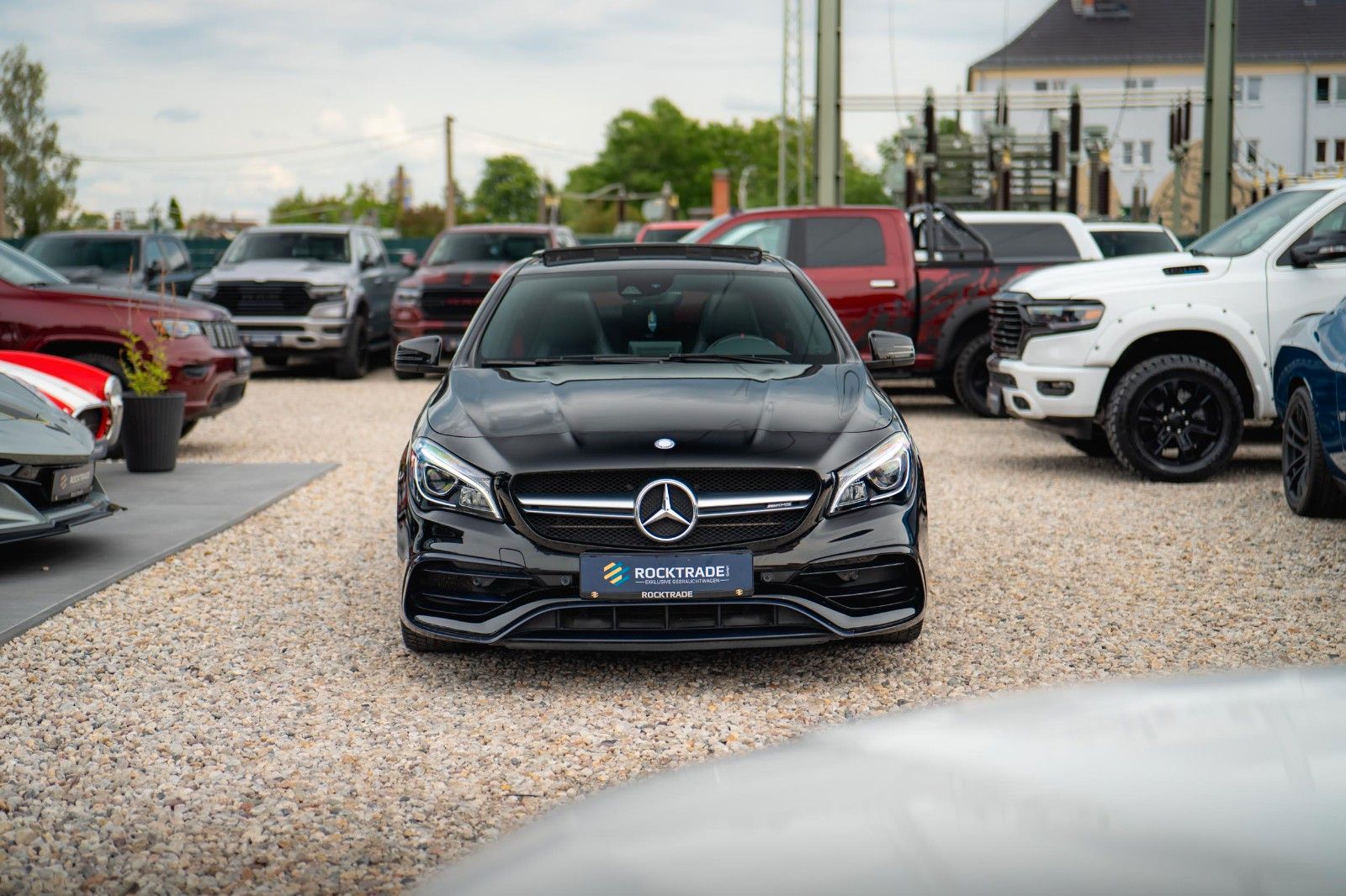 Fahrzeugabbildung Mercedes-Benz CLA 45 AMG 4Matic Performance Night *Pano*LED*