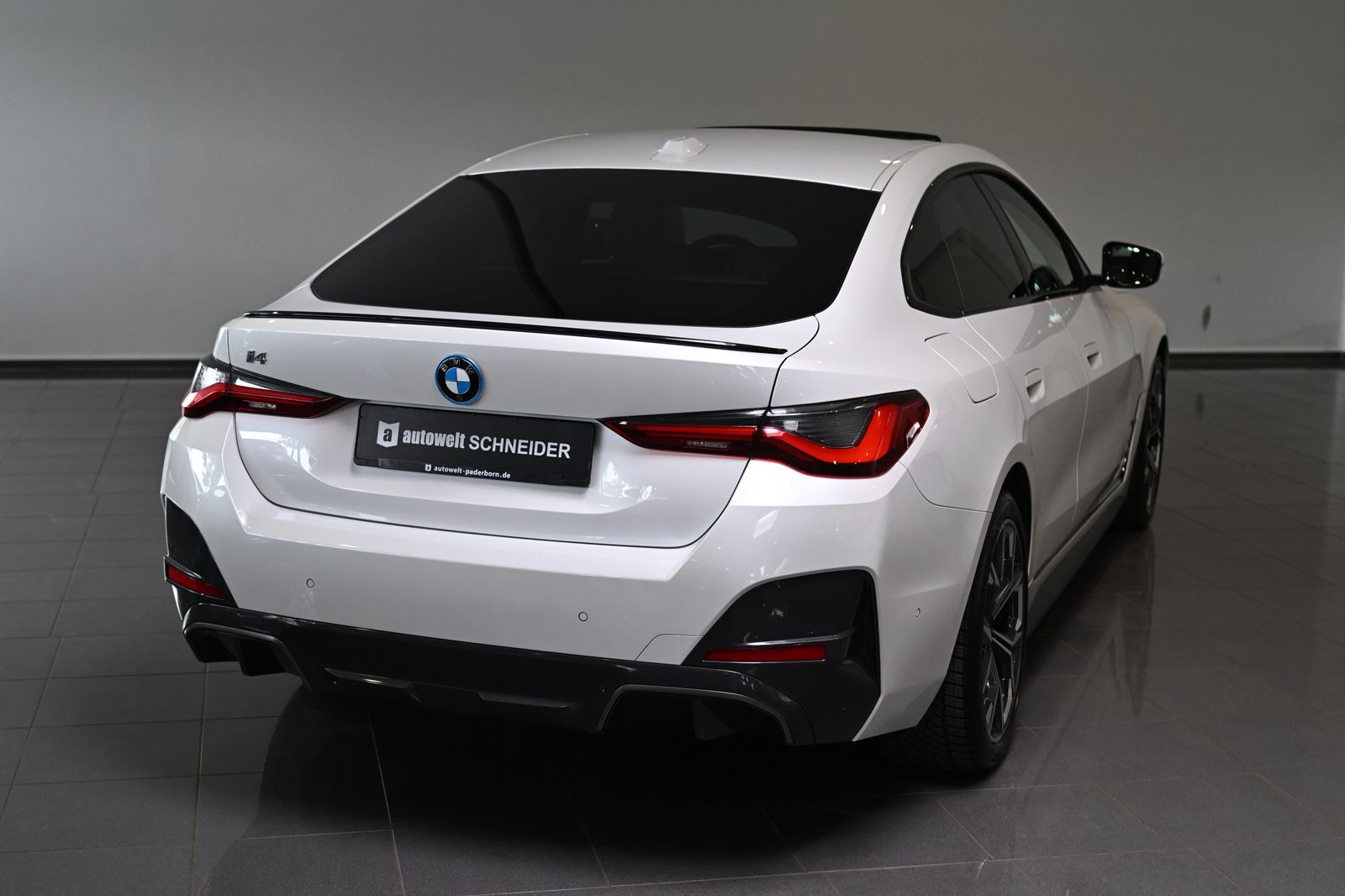 BMW i4 40 eDrive M Sport Pro Leder ACC GSD Laser H&K imagem 2