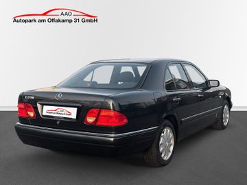 Mercedes E 280 - 6