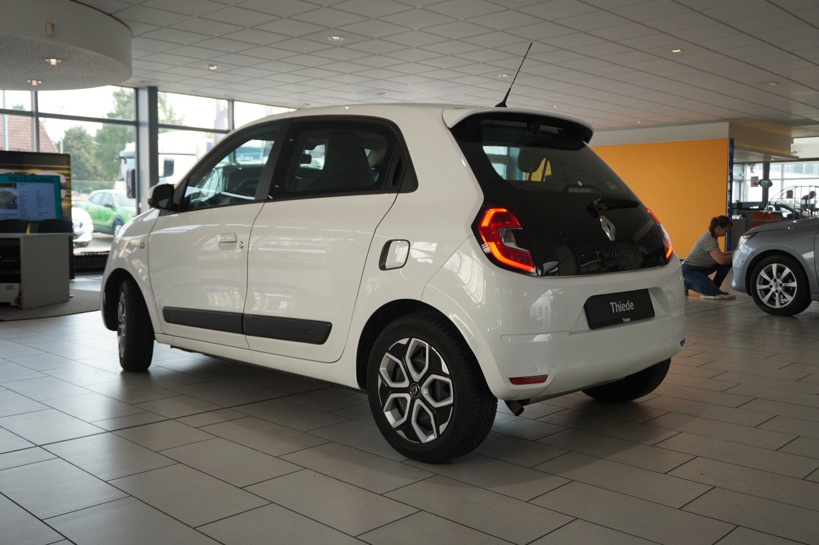 Fahrzeugabbildung Renault Twingo 1.0 SCE LIMITED 5-TÜR  LED/KLIMA/USB/BT