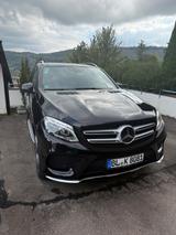 Mercedes-Benz GLE 400 4MATIC - - Mercedes GLE 400 mit Schiebedach