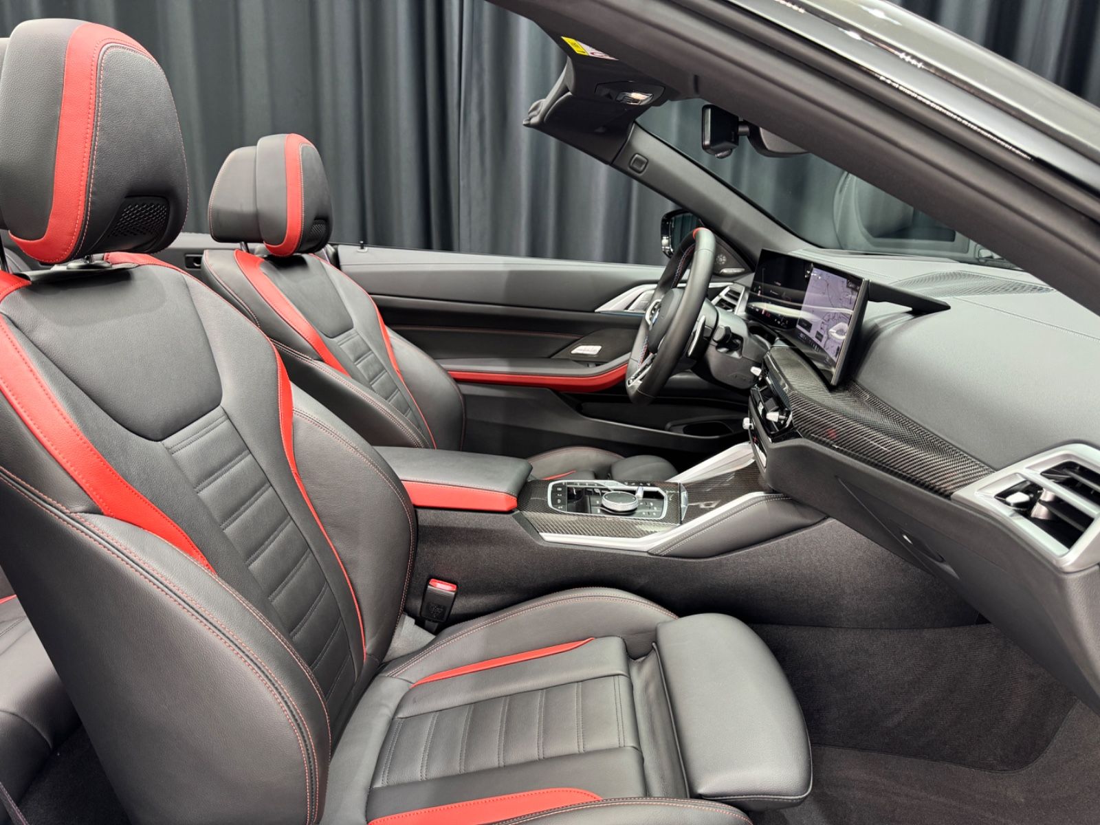 Fahrzeugabbildung BMW M440i Cabrio xDrive|INDIVIDUAL|H&K|LEDER|FACELIF