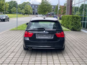 BMW 320 - 4