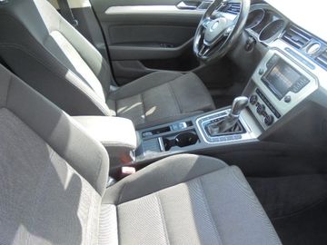 Volkswagen Passat Variant - 11