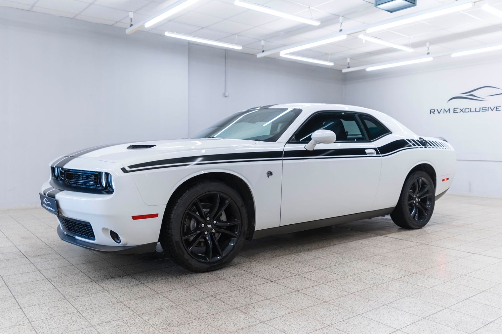 Fahrzeugabbildung Dodge Challenger 3,6L SXT ALPINE KAM CARPLAY M+S