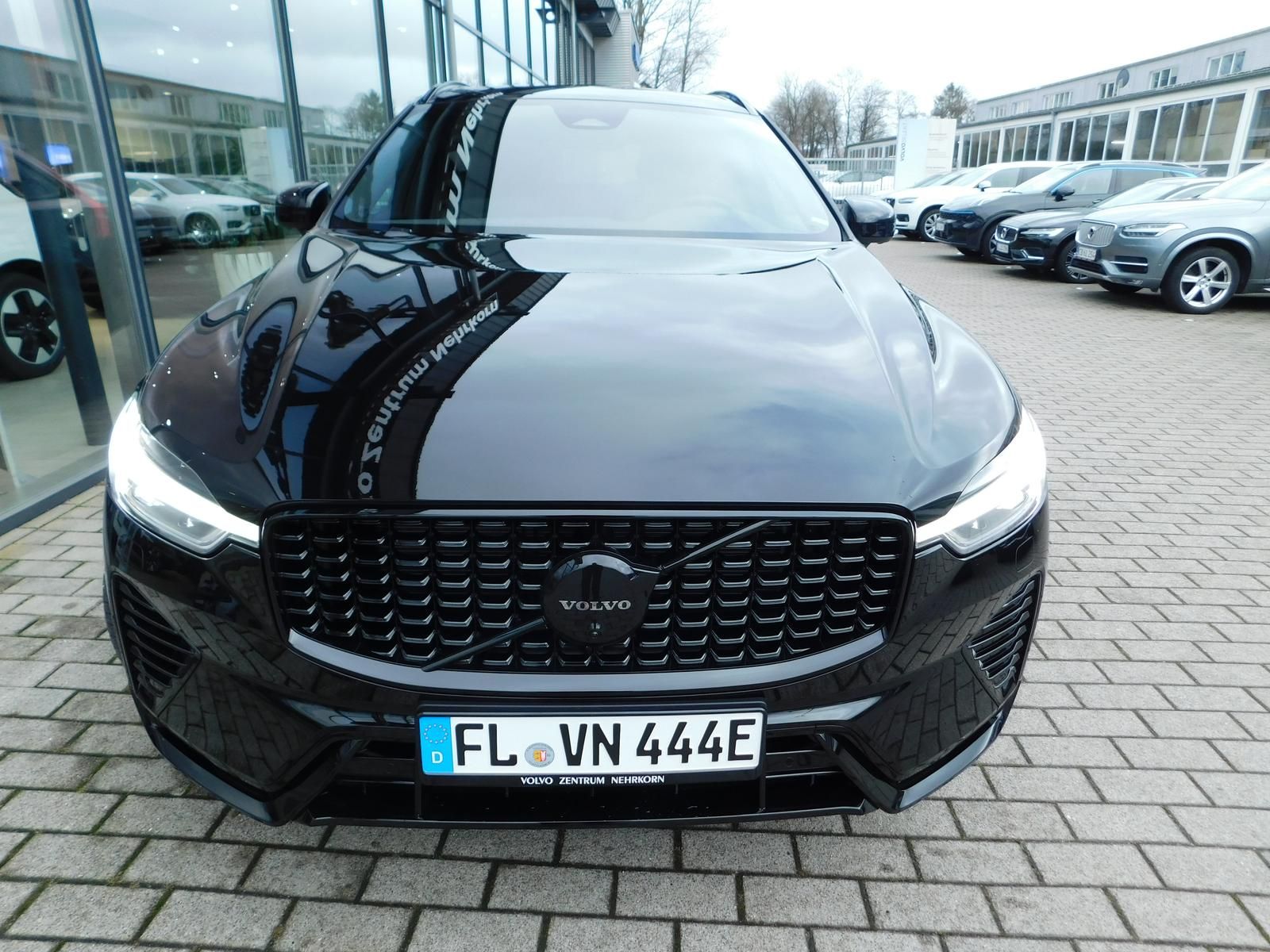Fahrzeugabbildung Volvo XC60 T6 Recharge Plus Black Edition